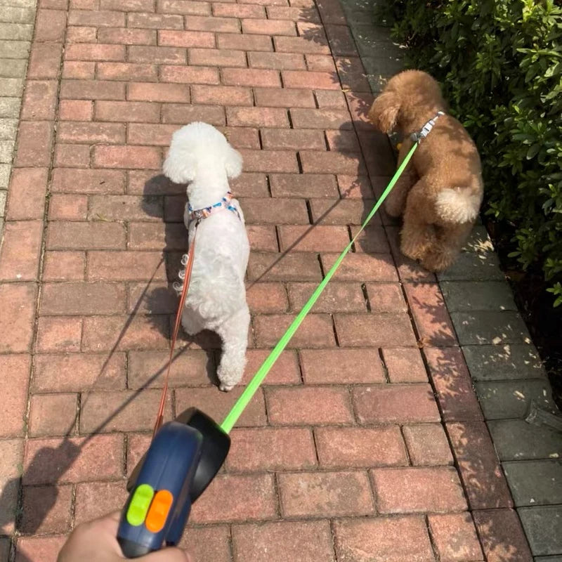 Double Paws Restractable Leash